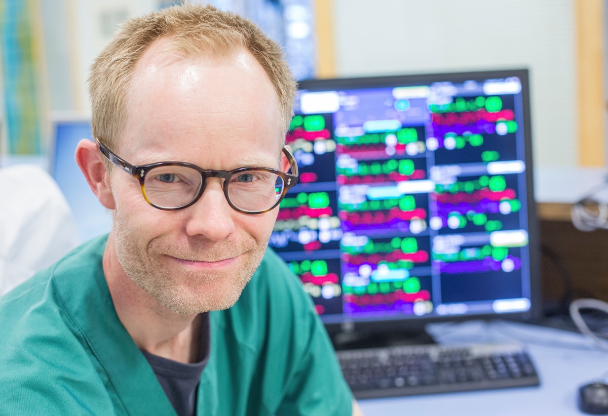Daniel Bergum, lege ved St.Olavs hospital og forskningsstipendiat i Stiftelsen Norsk Luftambulanse.