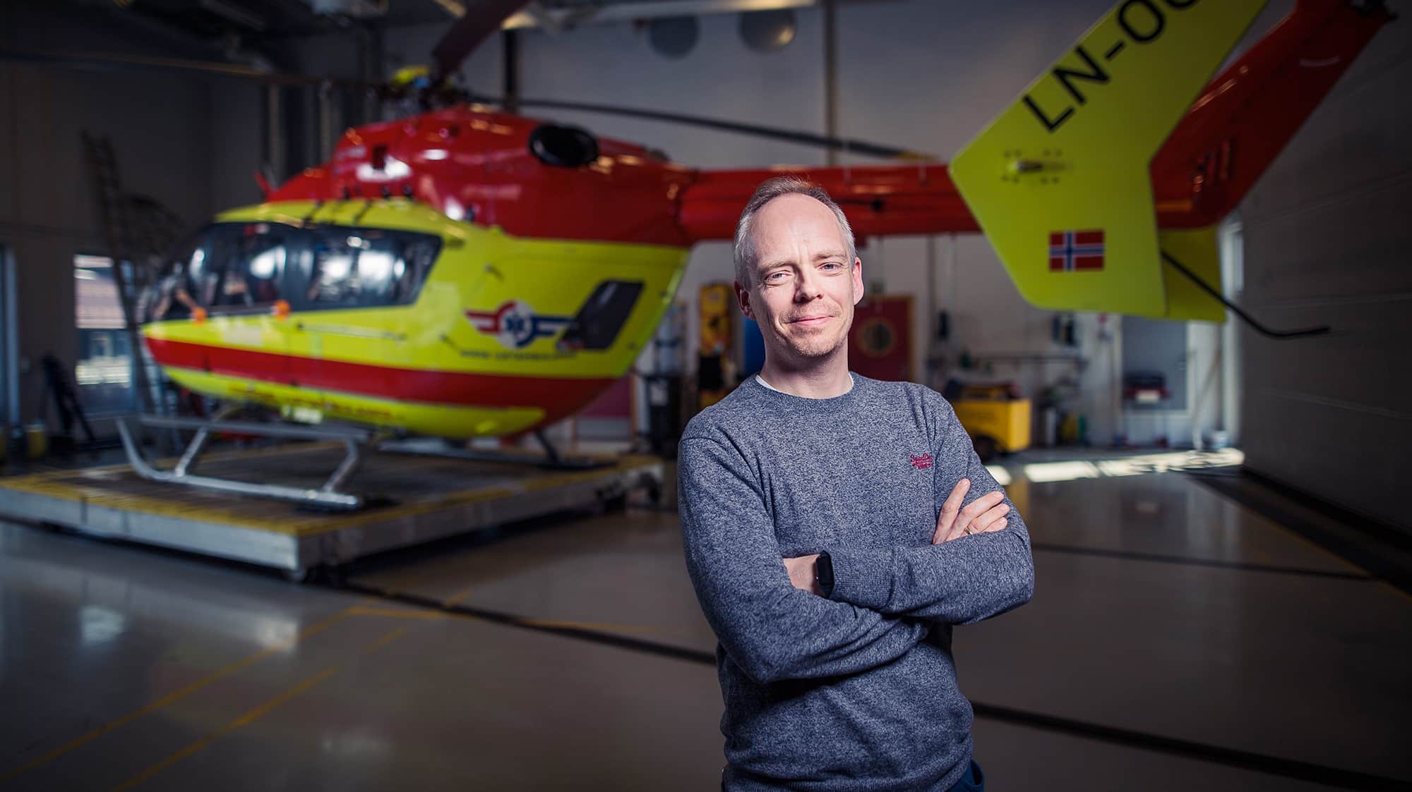 Stephen Sollid er sjefslege i Stiftelsen Norsk Luftambulanse