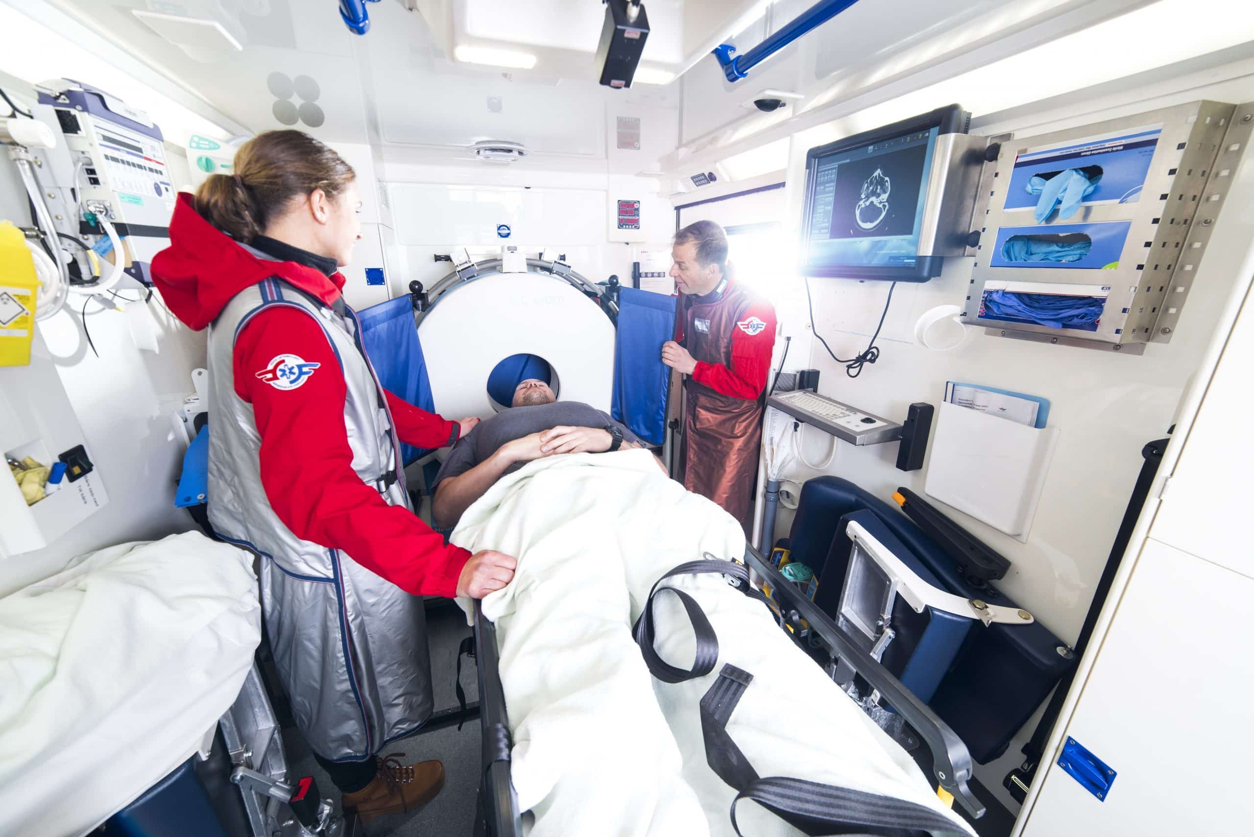 CT-scanner i ambulanse