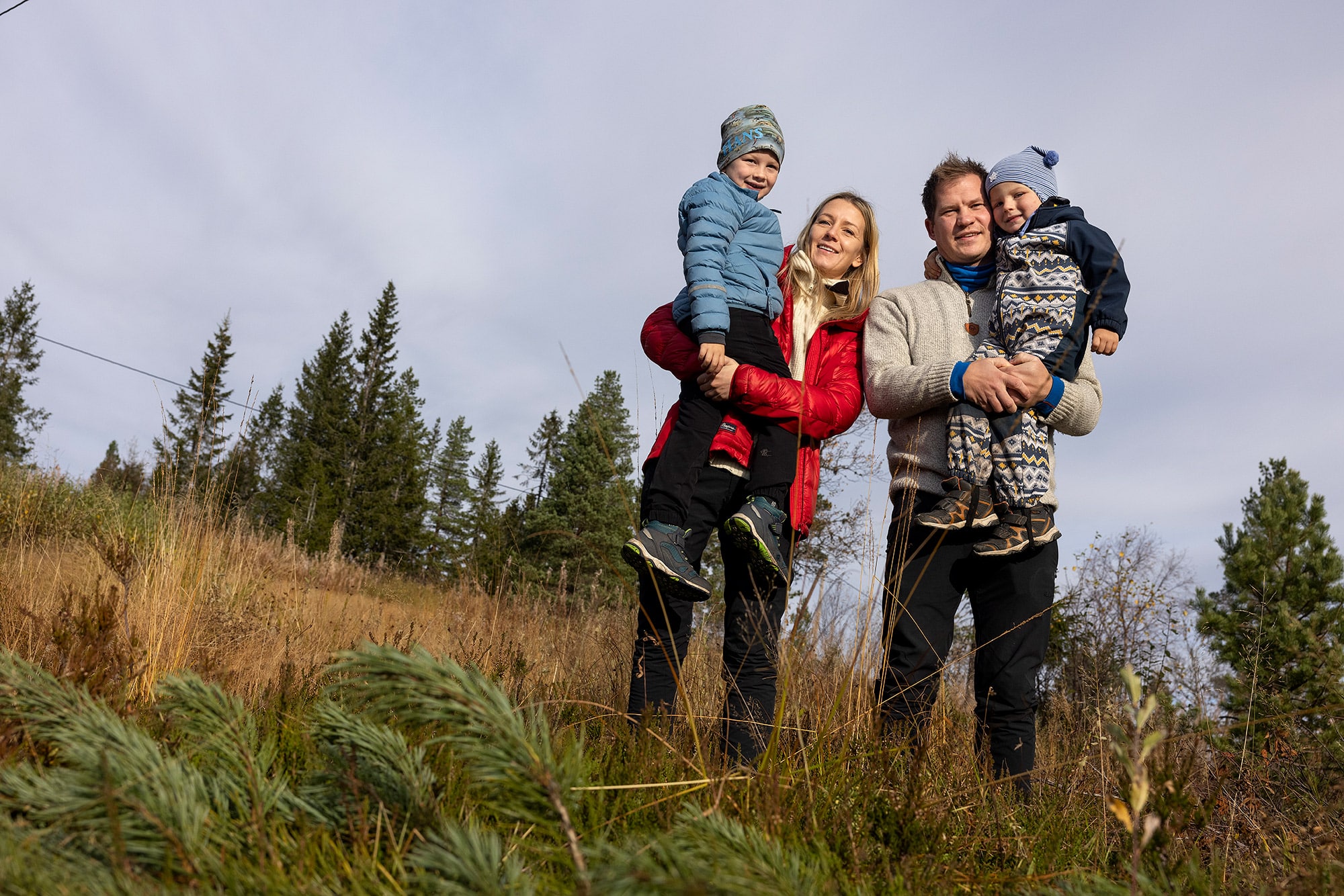 I høst var Hans Petter Nauf tilbake på Skrimfjellet med samboer Marlene og sønnene Hans og Edvind.