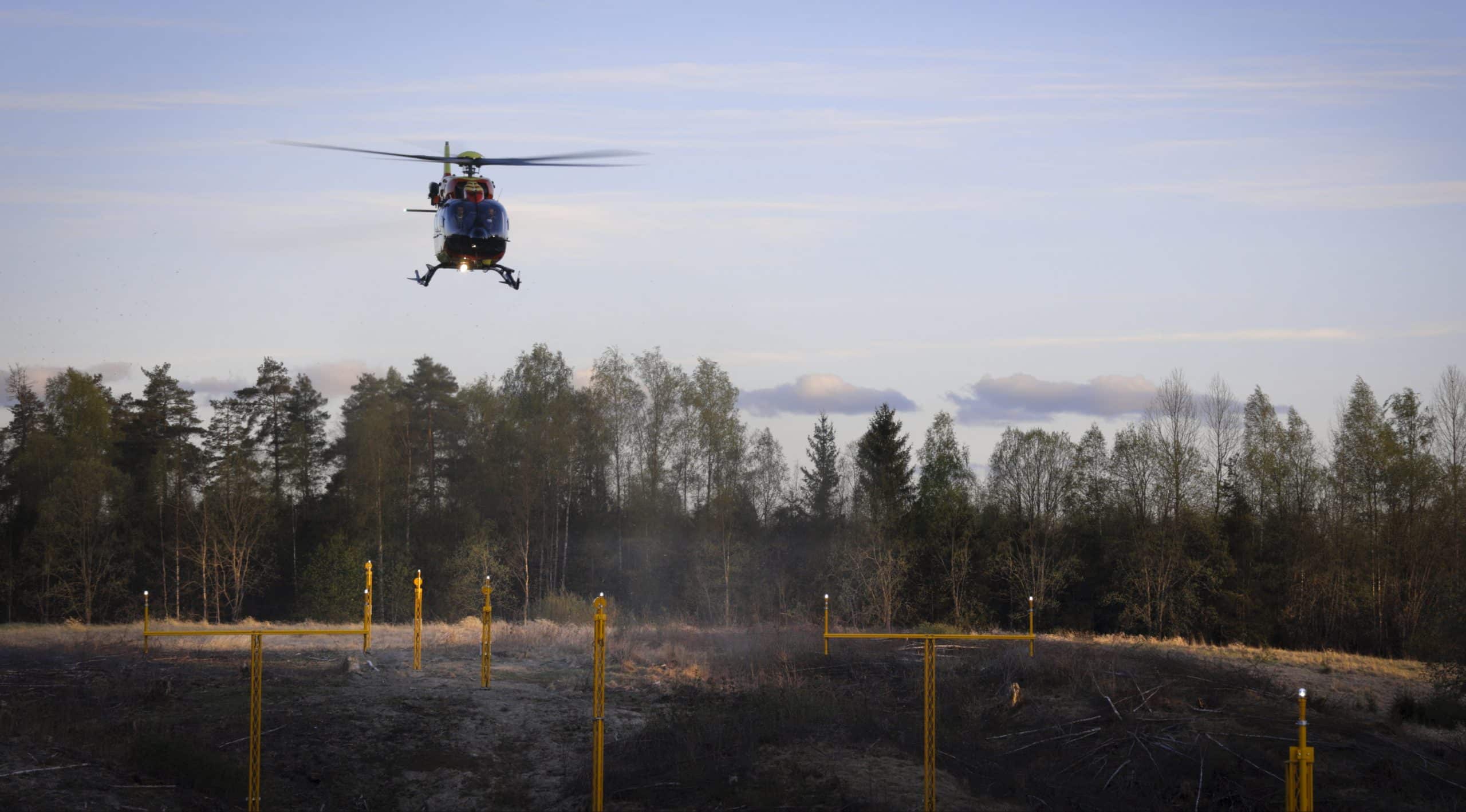 Tåkelys er satt opp på Lørenskog-basen for å hjelpe helikoptrene med å lande når været er dårlig
