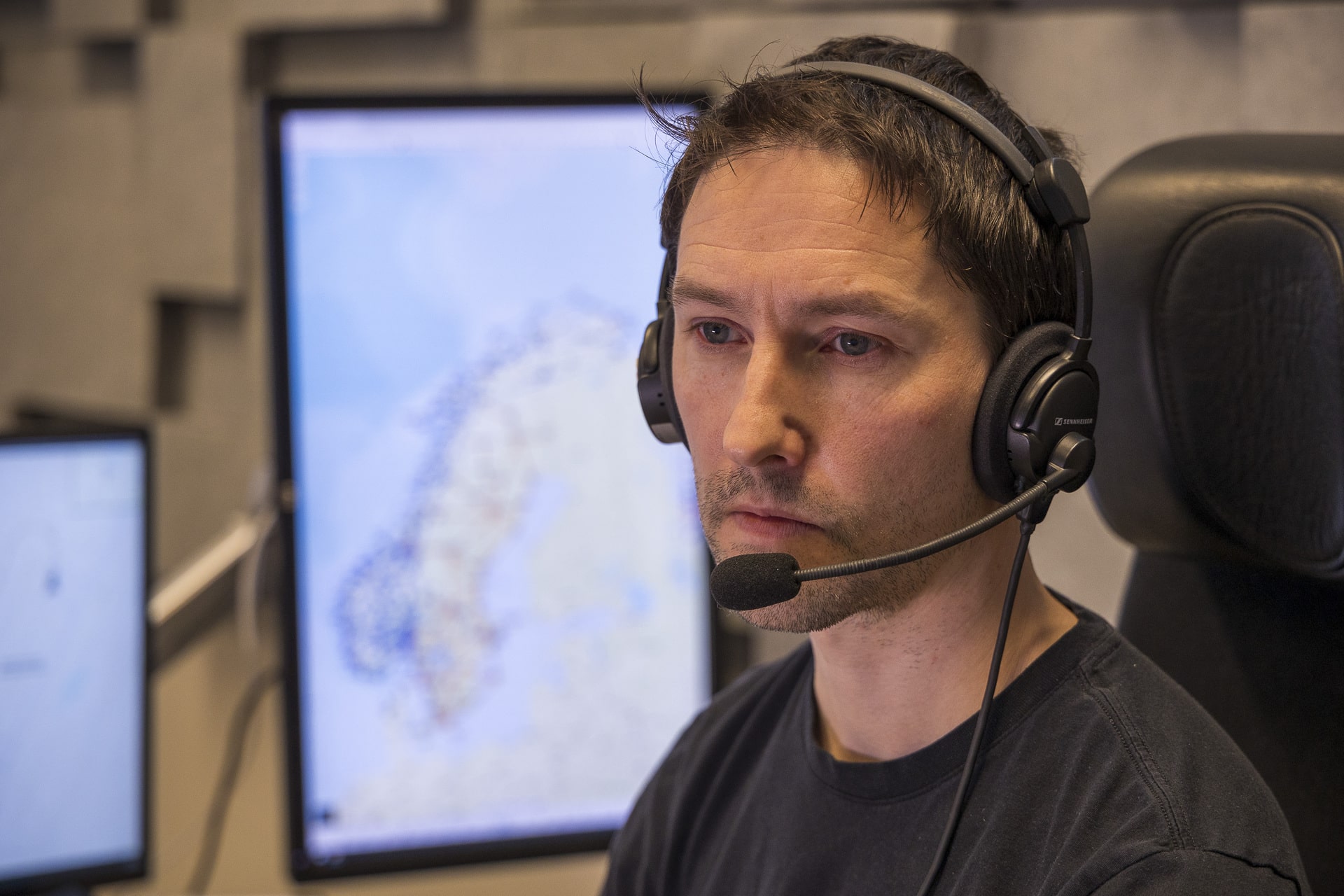 Vegard Hedly Høiden er luftambulansekoordinator på 113-sentralen i Tromsø.