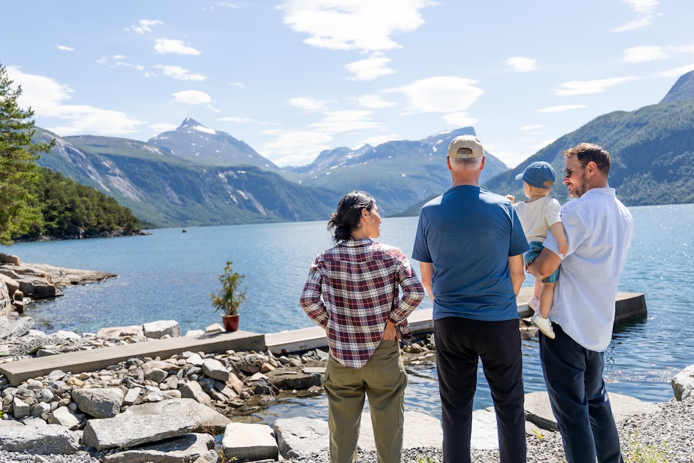 Tore sammen med Marc og Arabella hvor han falt i vannet