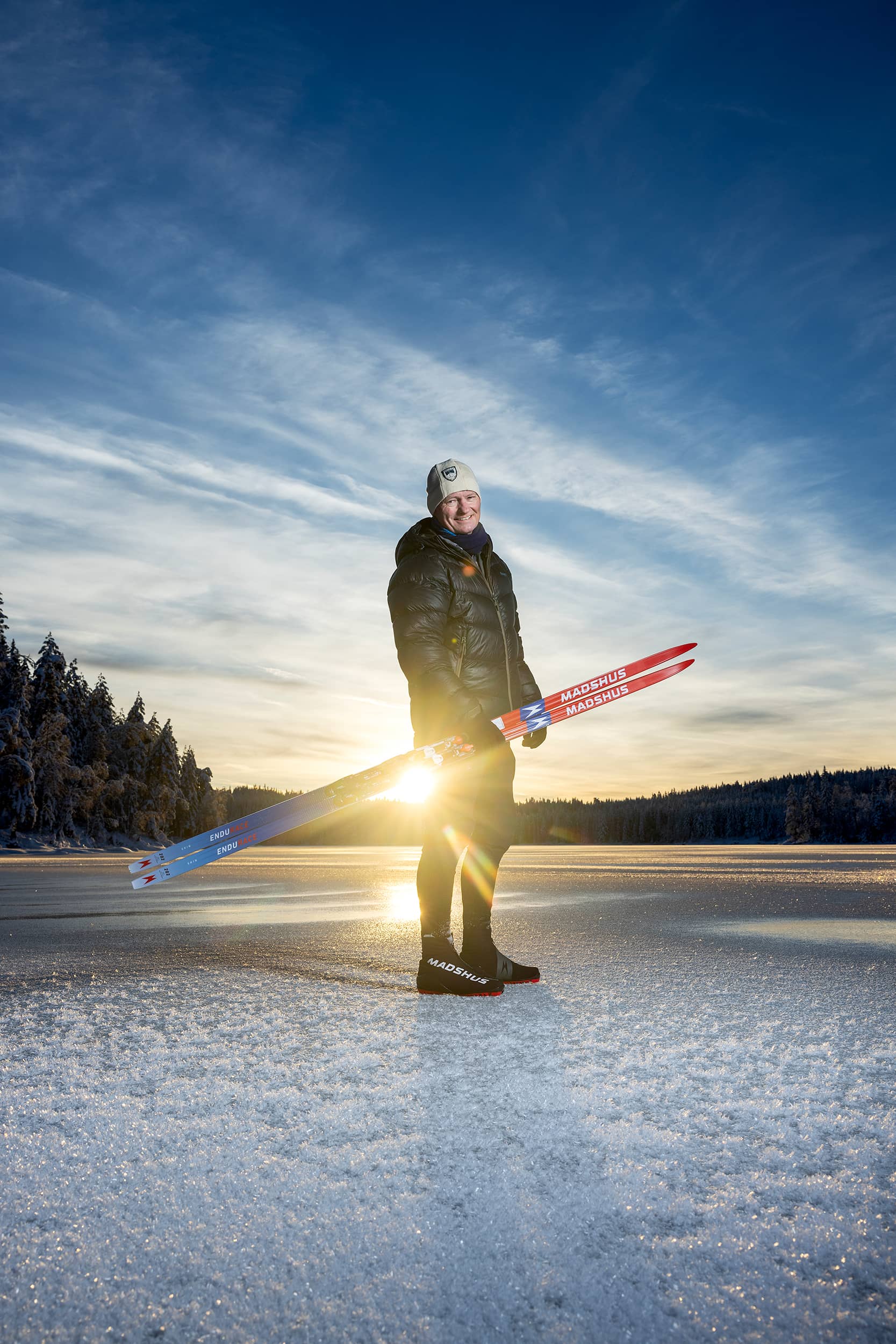 Langt fra steindød: I dag er Stein så frisk at hjertestansen synes uvirkelig. Han er evig takknemlig for kameratene og norsk helsevesen. – I tillegg var jeg så heldig å være sprek i utgangspunktet, samt ha en fantastisk kone som stolte på legene, fysioterapautene og meg, sier han.