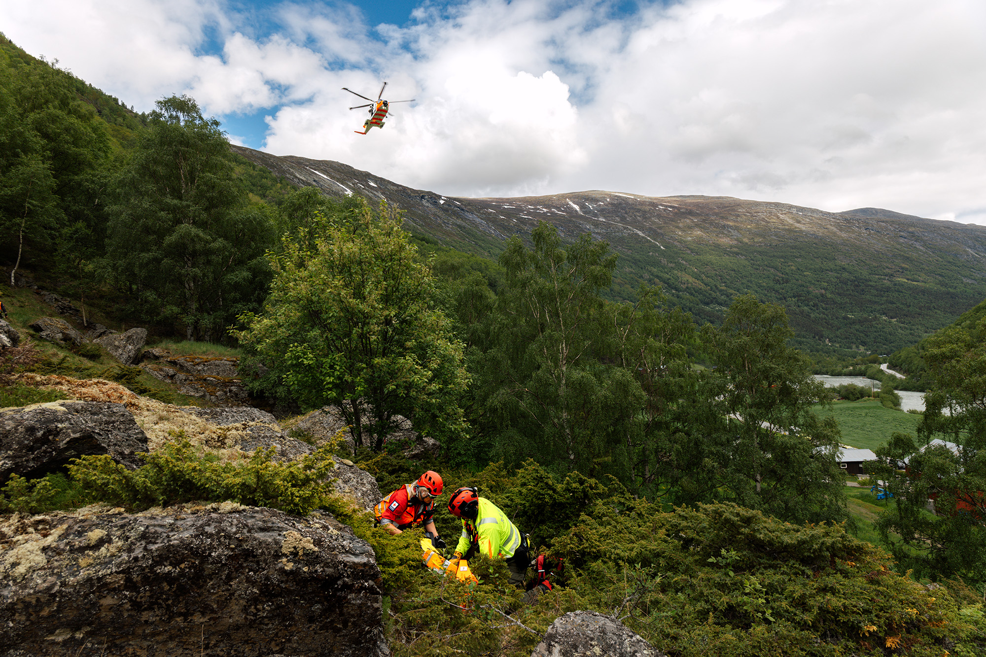 SAR Queen og redningspersonell